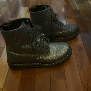 Women’s boots